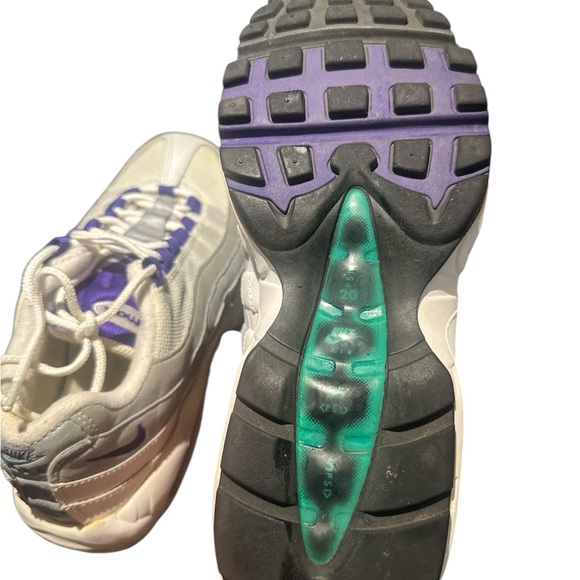 Nike Air Max 95 Classic White Gray Purple Shoes Size 8.5 sneakers elegant - Picture 11 of 11